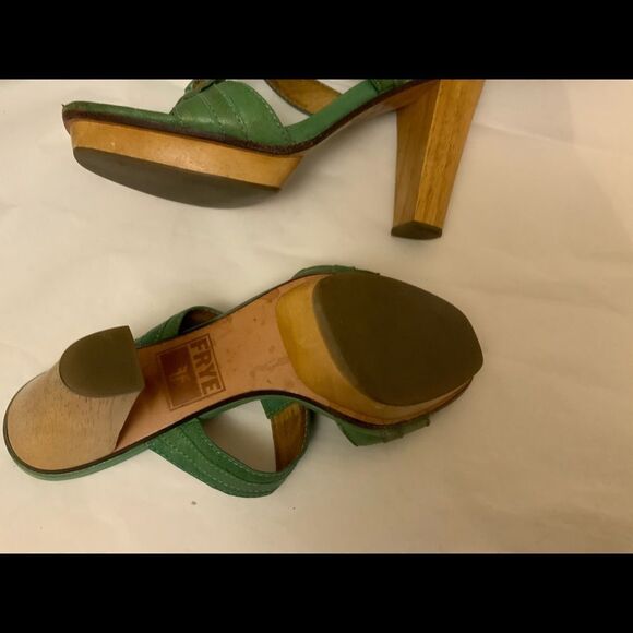 Frye Leather Platform Sandals Heels SZ 7.5 Green Brown Logo Open Toe - Picture 11 of 11